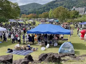 約4500人が訪れた会場 = 2022年10月10日 市民公園