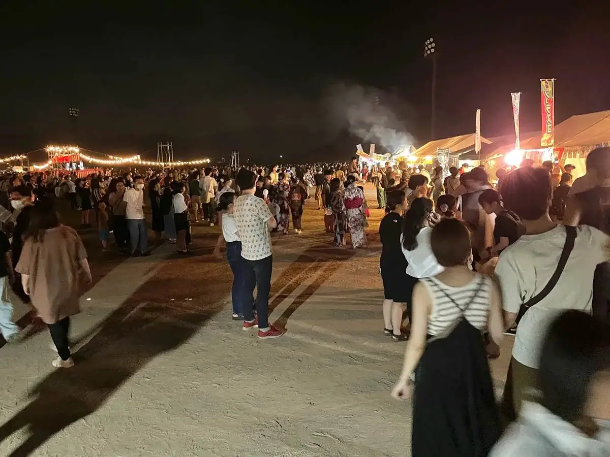 上山市の夏祭り！「スマプロ」今年は昼から開催、出店に囲まれ最後は花火で