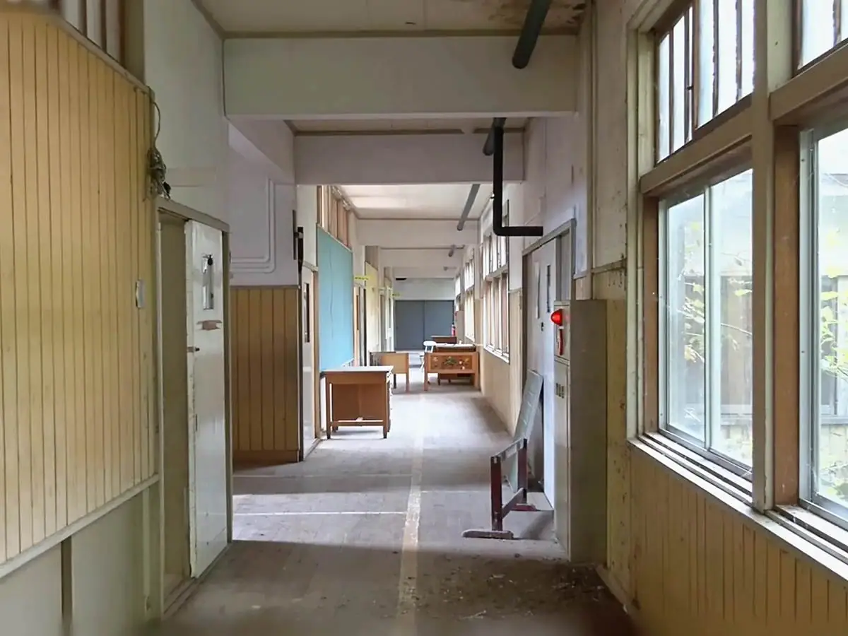 旧校舎内部の様子 = 2021年10月24日 旧上山市立宮生小学校