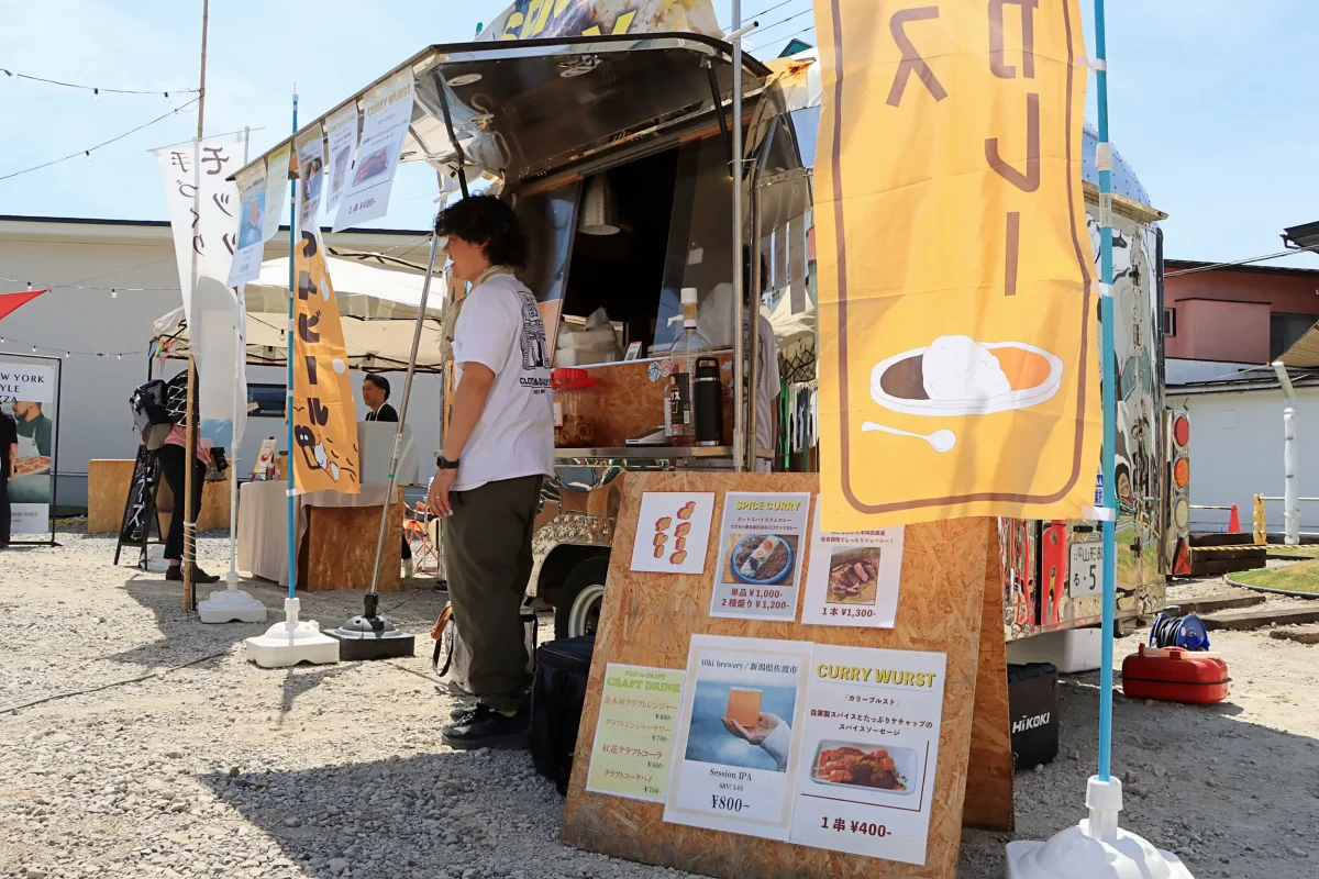 「THE CÖSA(ザコーサ)」のキッチンカー - 2024年5月11日 トキワ館跡地