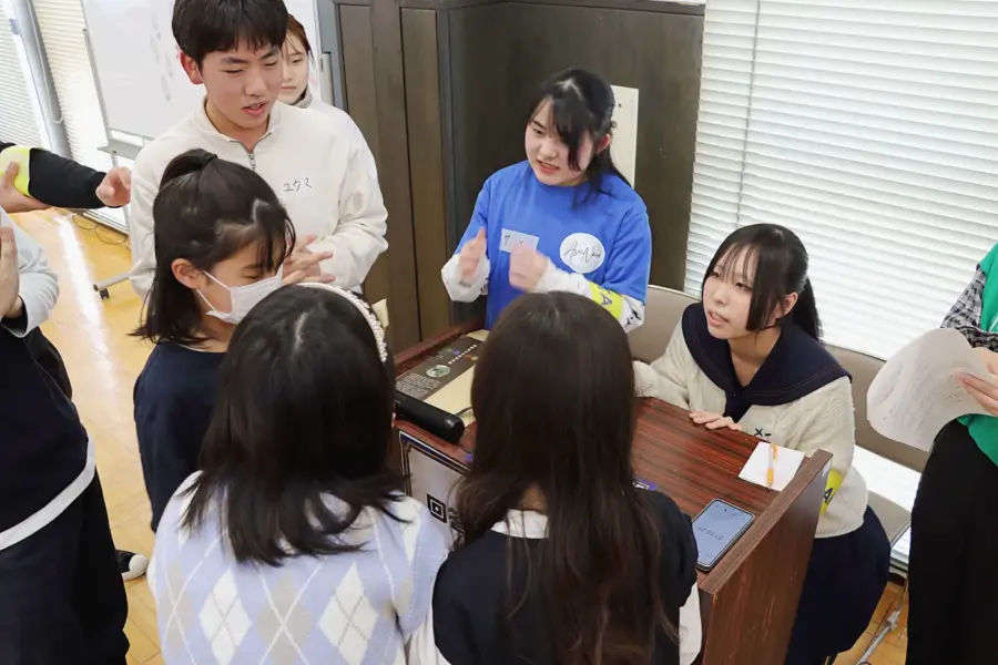 「答えは〇〇です!」回答提出所にて = 2025年3月9日 アビヤント・K