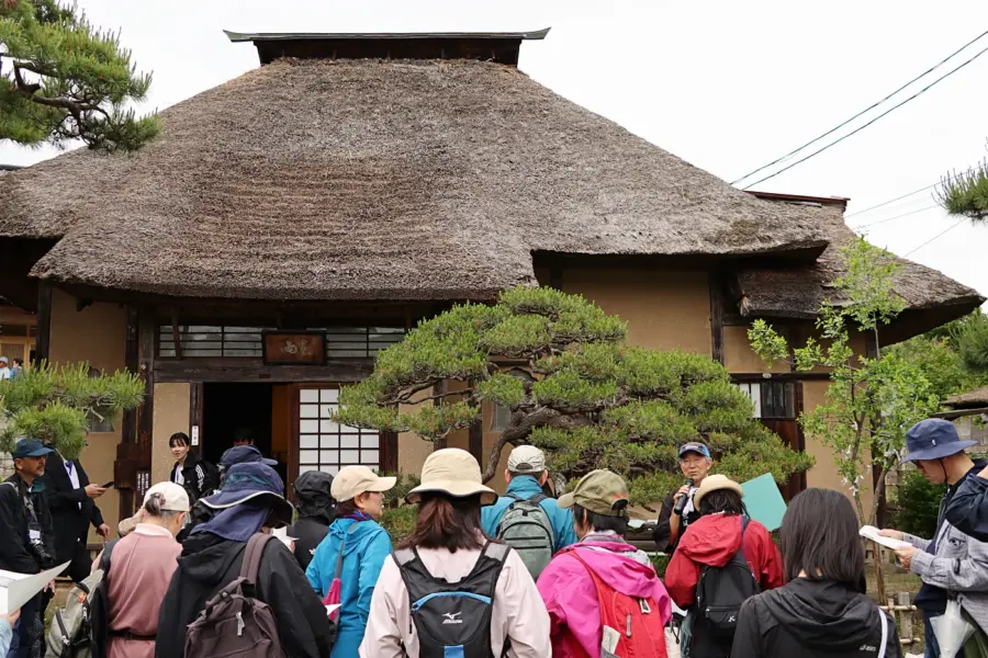 春雨庵にて(2) = 2025年5月31日 松山