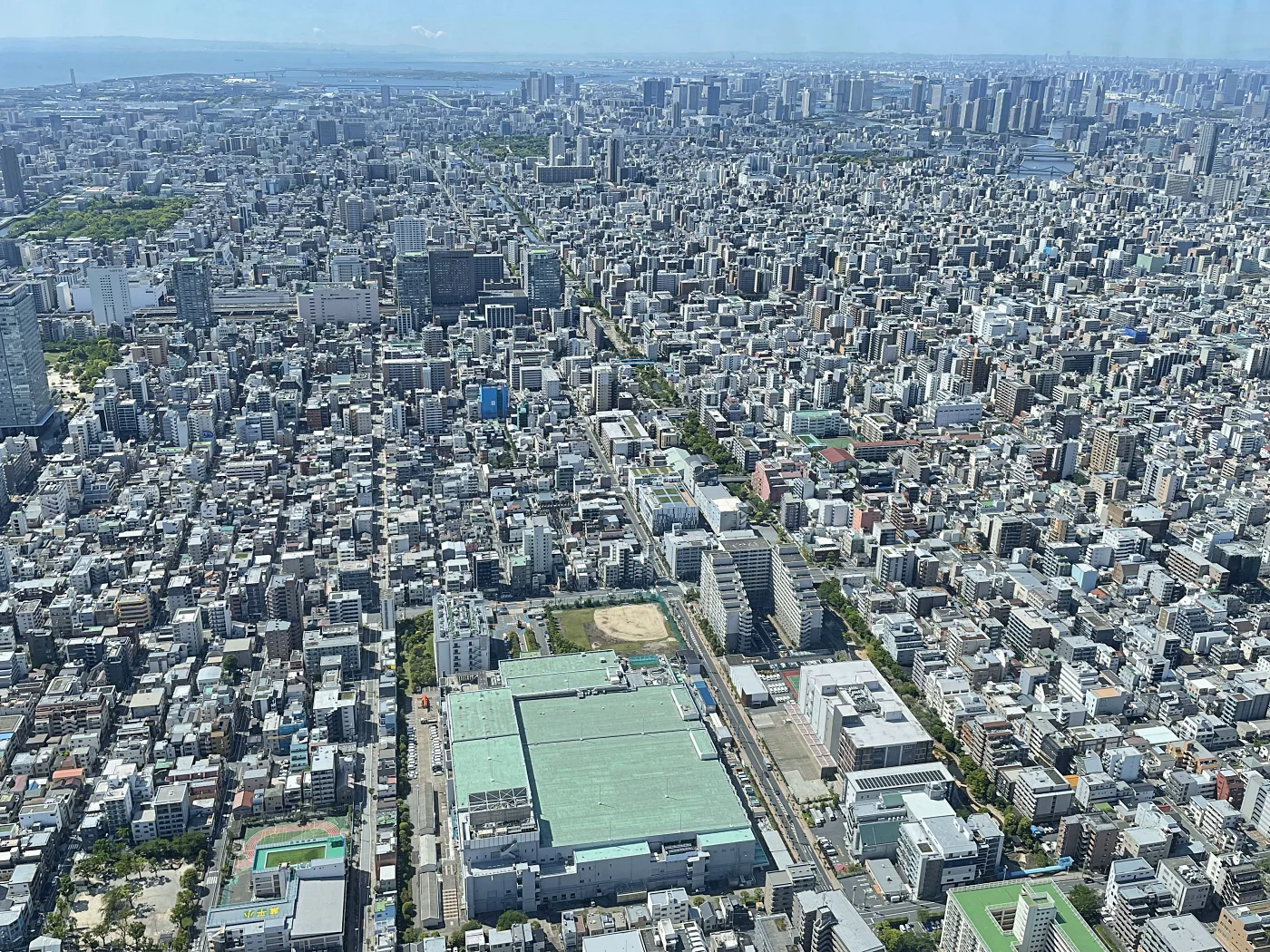 垂直に交わる東京の街区 = 2025年5月3日 東京スカイツリー