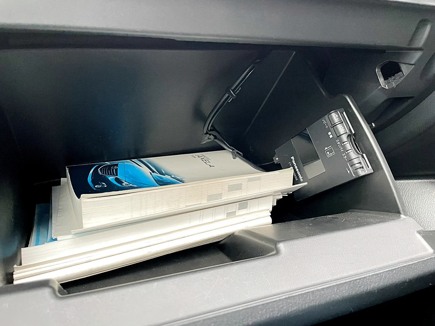 グローブボックス内にあるETC車載器