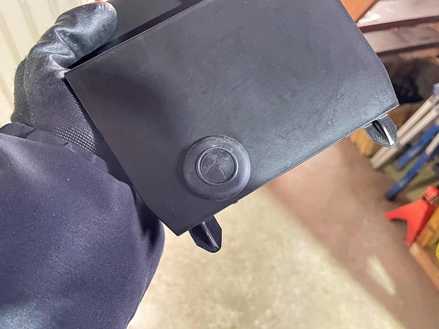 電気工事で使われているゴムブッシングです