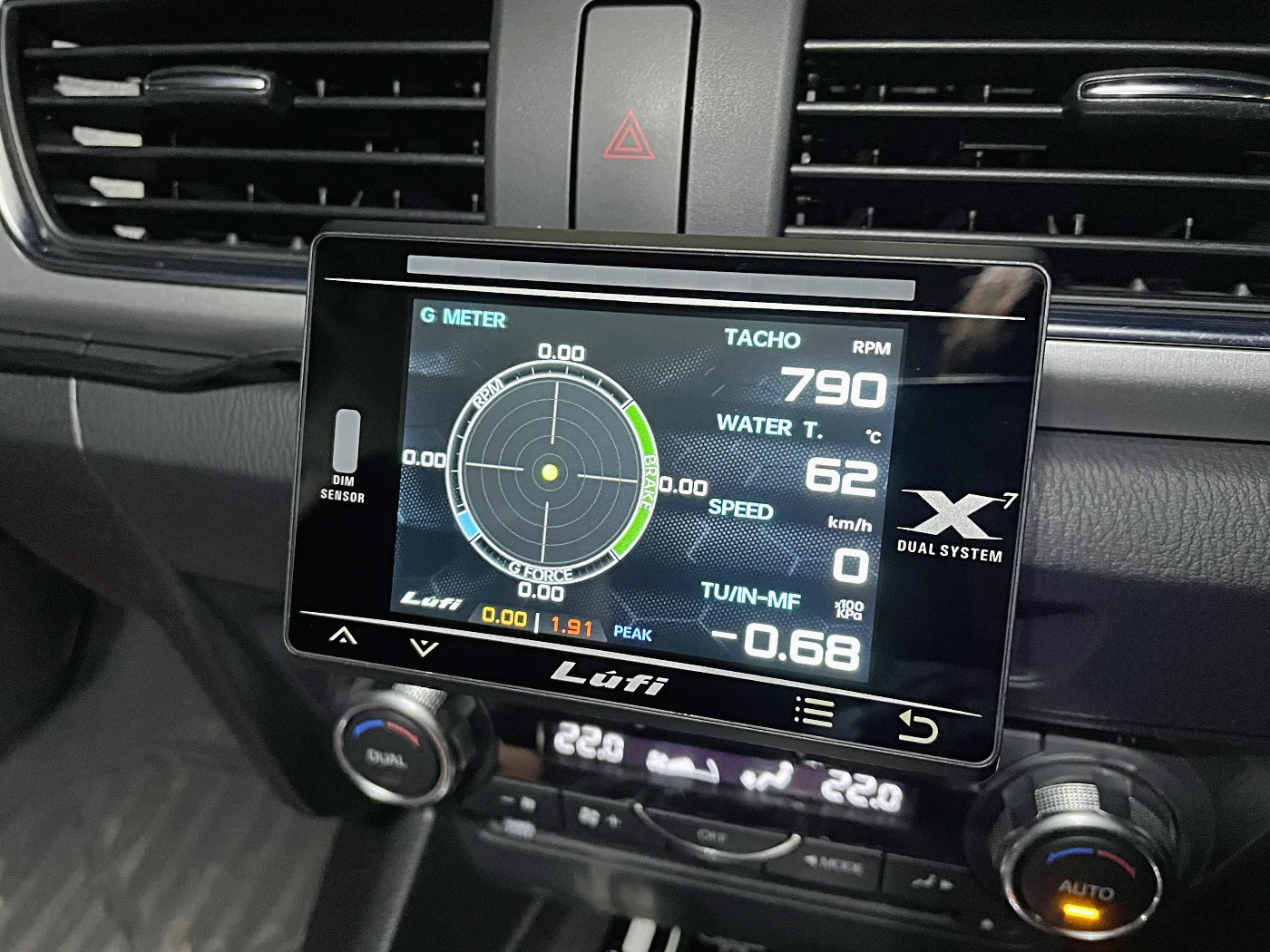 画面3 (メーター1個と文字情報4個)