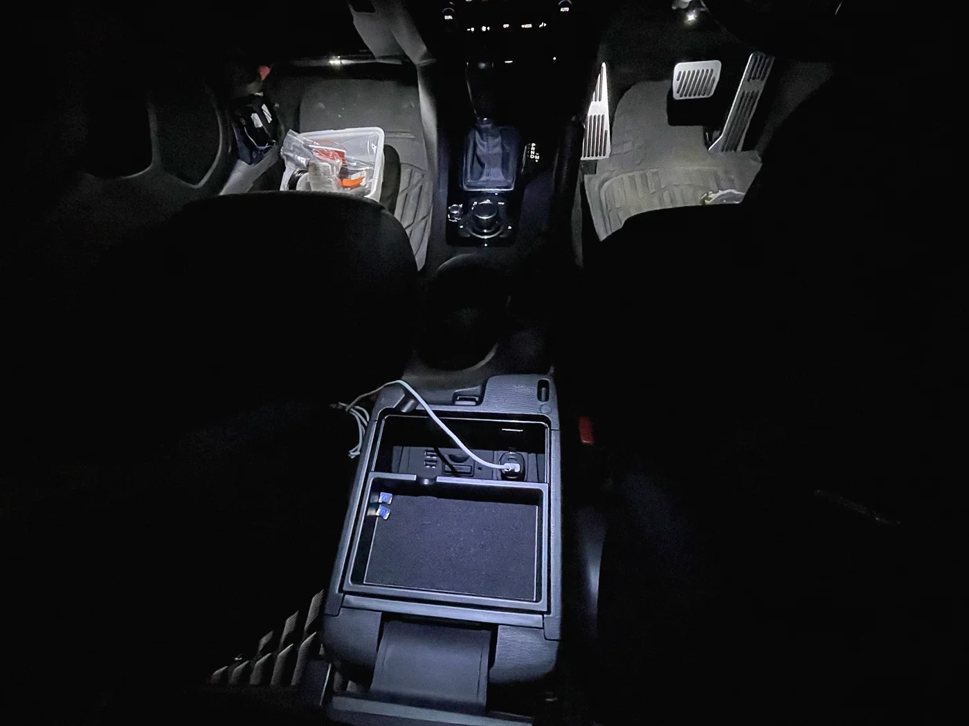 照射範囲はボックスと操作パネル部分です