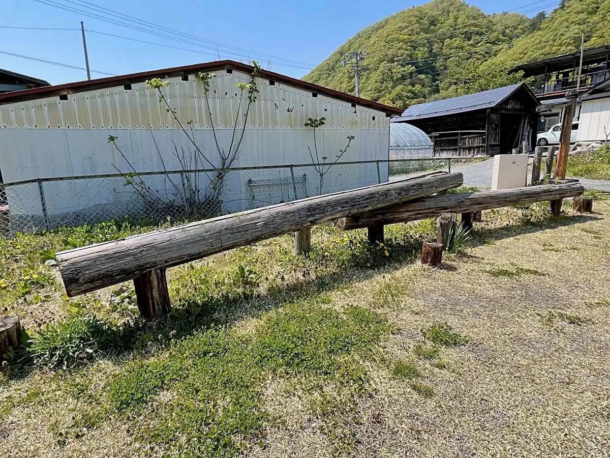 平均台 = 大門・菖蒲コミュニティー広場