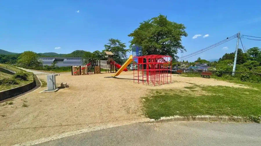 広場の様子 = 2023年5月18日 月岡公園